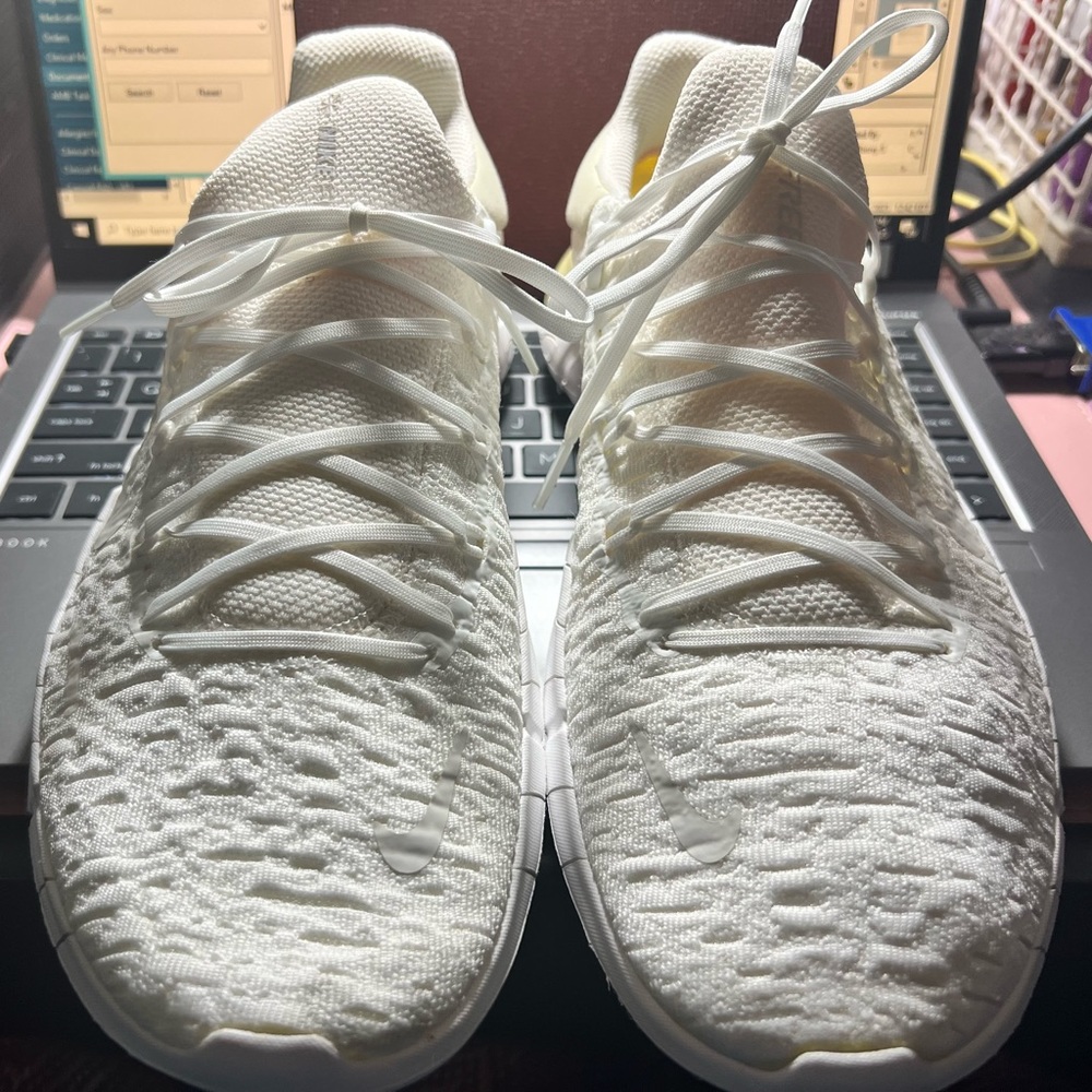 Nike Free Run 5.0 - NWOT  (Summit white/Platinum tint)